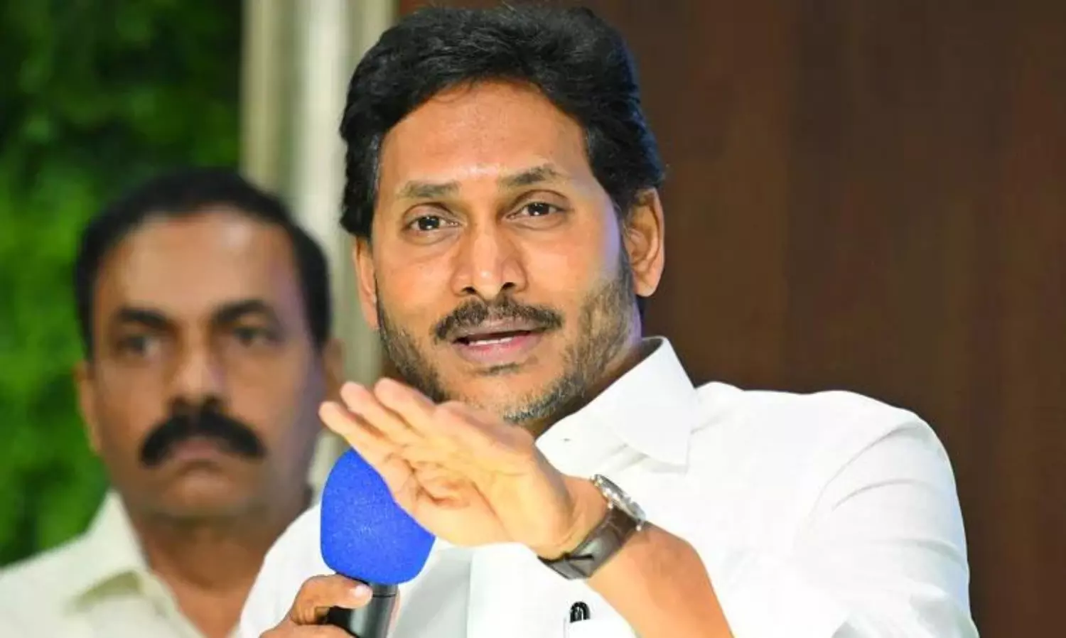 మ‌రింత కాక రేపుతున్న ఏపీ రాజ‌కీయాలు.. !