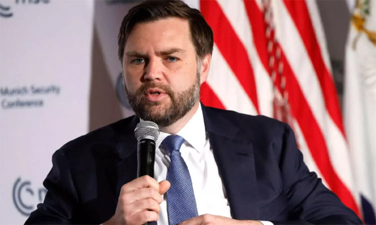 వరల్డ్ వ్యూహం... భారత్ కు వ్యూహాత్మకంగా స్వేచ్ఛనిస్తున్నారా? వరల్డ్ వ్యూహం... భారత్ కు వ్యూహాత్మకంగా స్వేచ్ఛనిస్తున్నారా?