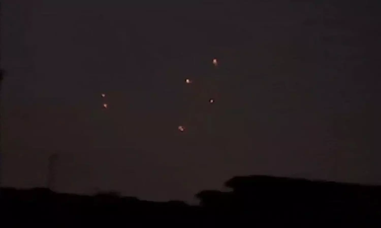 బ్రేకింగ్  వీడియోలు: 10 ప్రాంతాల్లో మళ్లీ మొదలుపెట్టిన పాక్!