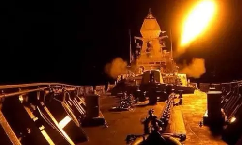 కరాచీ పోర్టులో భారత్ దీపావళి... 1971లో ఏమి చేసిందో తెలుసా?