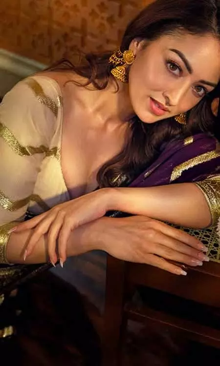 Sandeepa Dhar Steals Hearts Again in Her Latest Saree Look