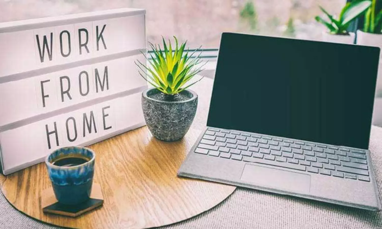అక్కడి ఐటీ ఉద్యోగులకు వర్కు ఫ్రం హోం ఇచ్చేశారు