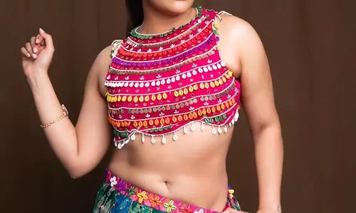 Anasuyas Vibrant Look for KBKG2 Lights Up Instagram