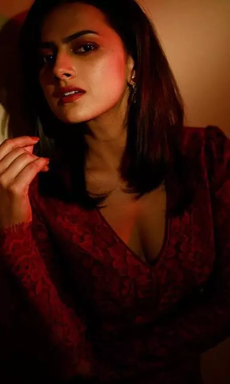 Shraddha Srinath is Just Awesome in Every Style!