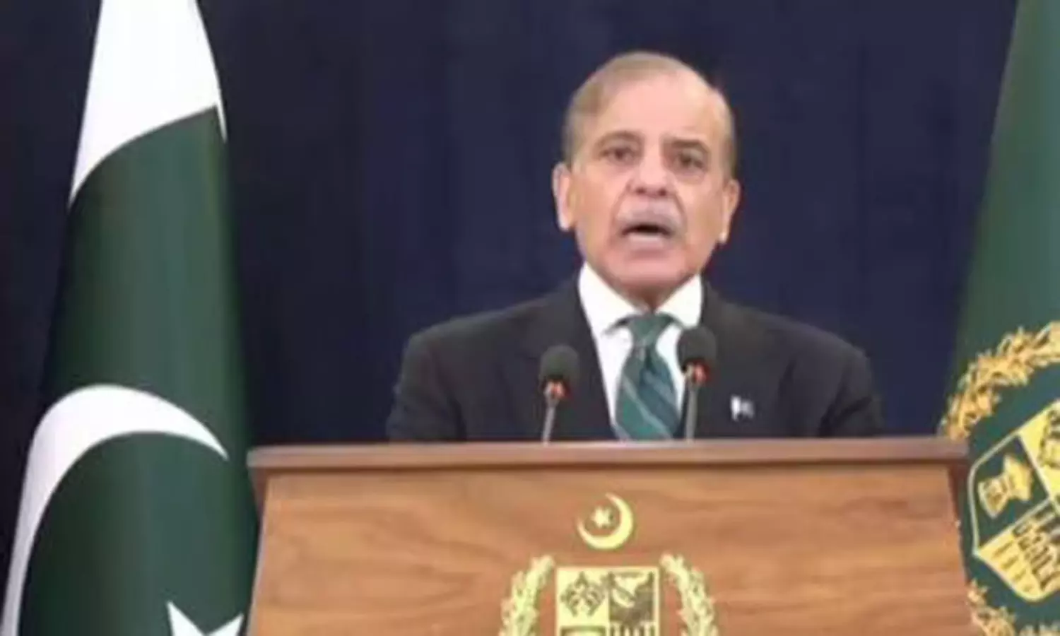 సింధూ బాధ్యత ‘పెద్దన్న’పైనే పెట్టిన పాక్.. ప్రధాని కీలక వ్యాఖ్యలు! సింధూ బాధ్యత ‘పెద్దన్న’పైనే పెట్టిన పాక్.. ప్రధాని కీలక వ్యాఖ్యలు!