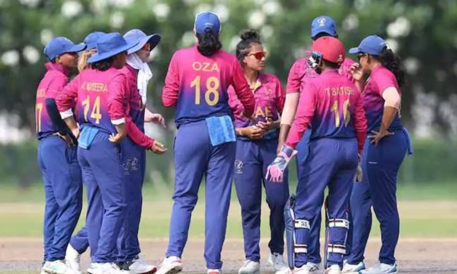 యూఏఈ జట్టంతా రిటైర్డ్ ఔట్..ఎక్కువ ఇండియన్సే..ఇదేం మ్యాచ్ రా నాయనా?