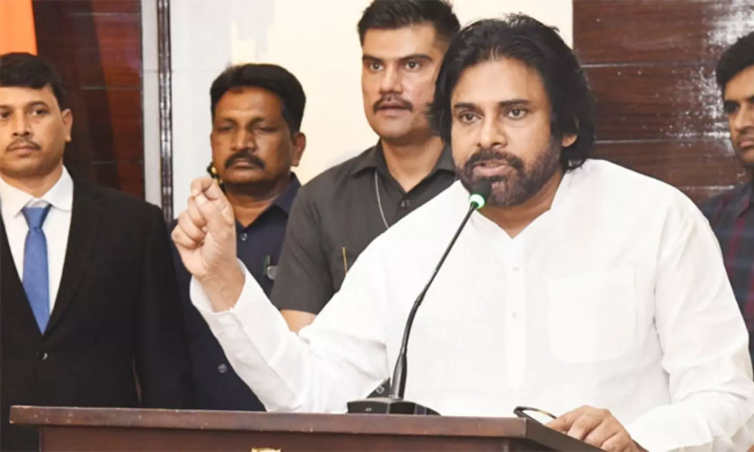 మ‌రిన్ని దాడుల‌కు అవ‌కాశం ఉంది.. :  ప‌వ‌న్ క‌ల్యాణ్‌