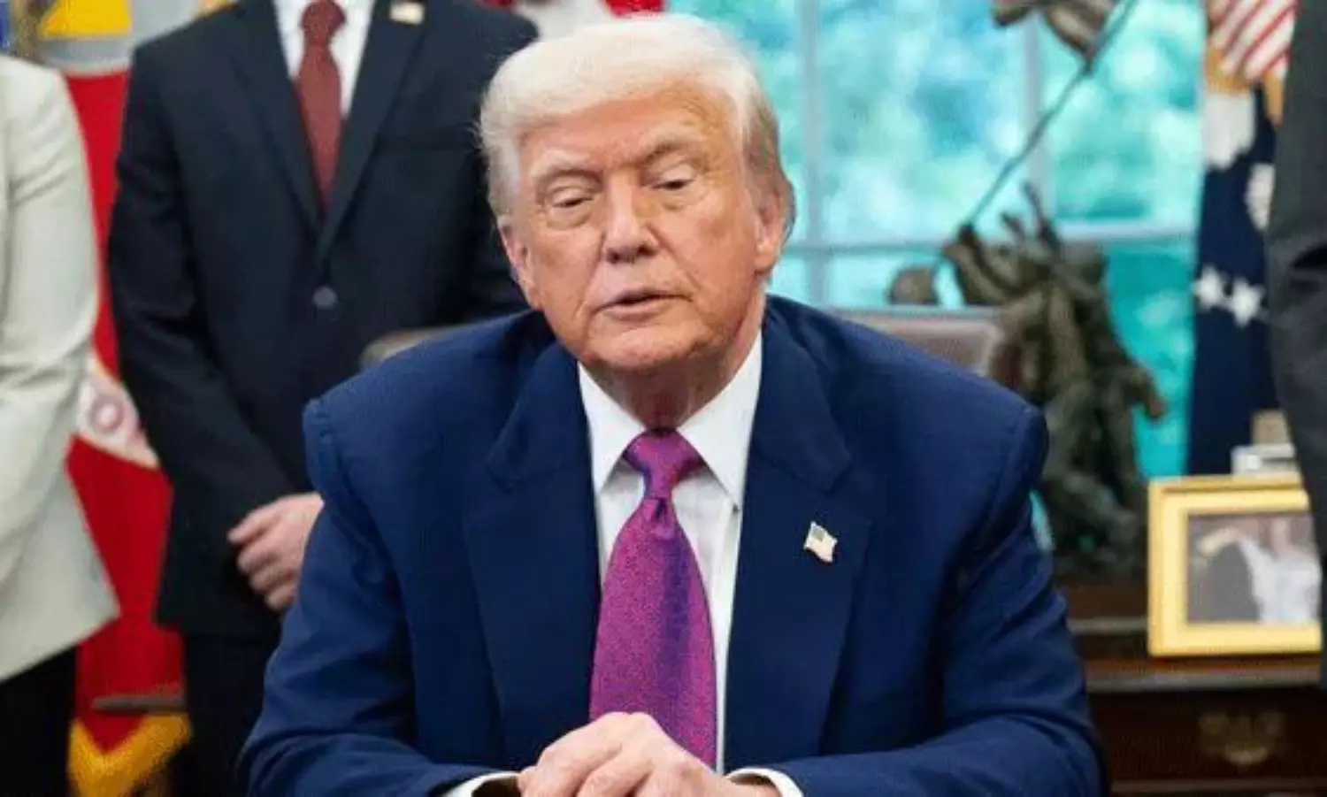 పరువు మొత్తం పోయిందిగా.. ట్రంప్ గాలి తీసేస్తున్న భారతీయులు! పరువు మొత్తం పోయిందిగా.. ట్రంప్ గాలి తీసేస్తున్న భారతీయులు!