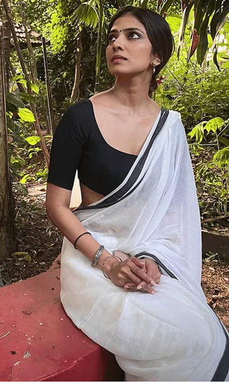 Malavika Mohanan�s Elegant Kerala Vibes