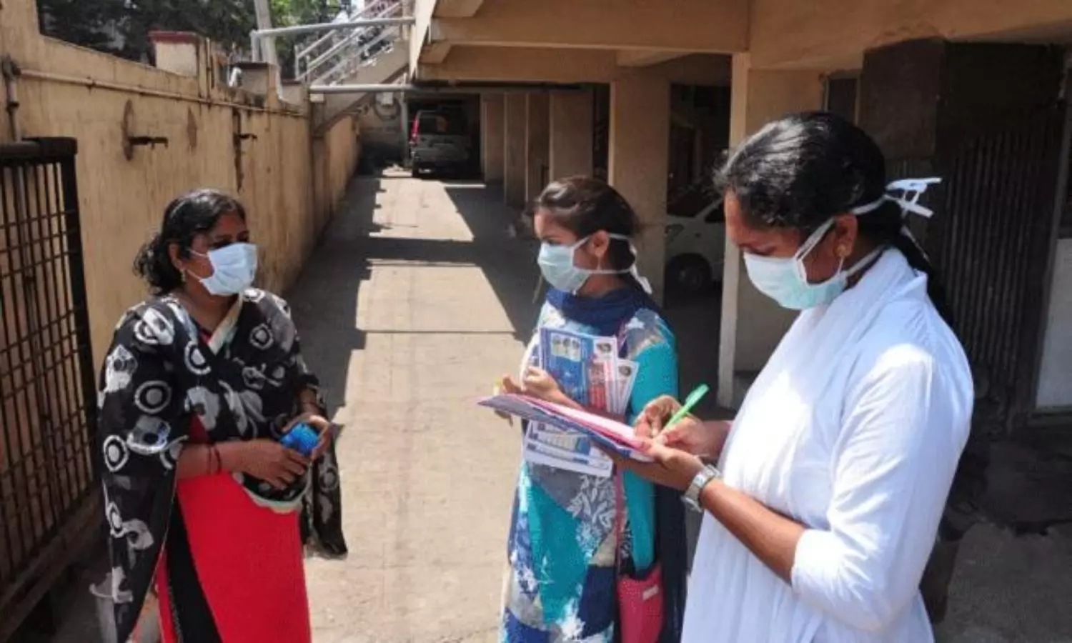 వలంటీర్ల పేరిట రూ.272 కోట్లు..!? వైసీపీ లిస్టులో ఇది మరొకటి..