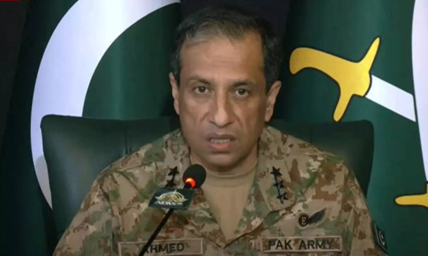 భారత్  కొట్టిన దెబ్బలు చూపిస్తున్న పాక్... పెద్దగా తగలలేదంటూ కవరింగ్!