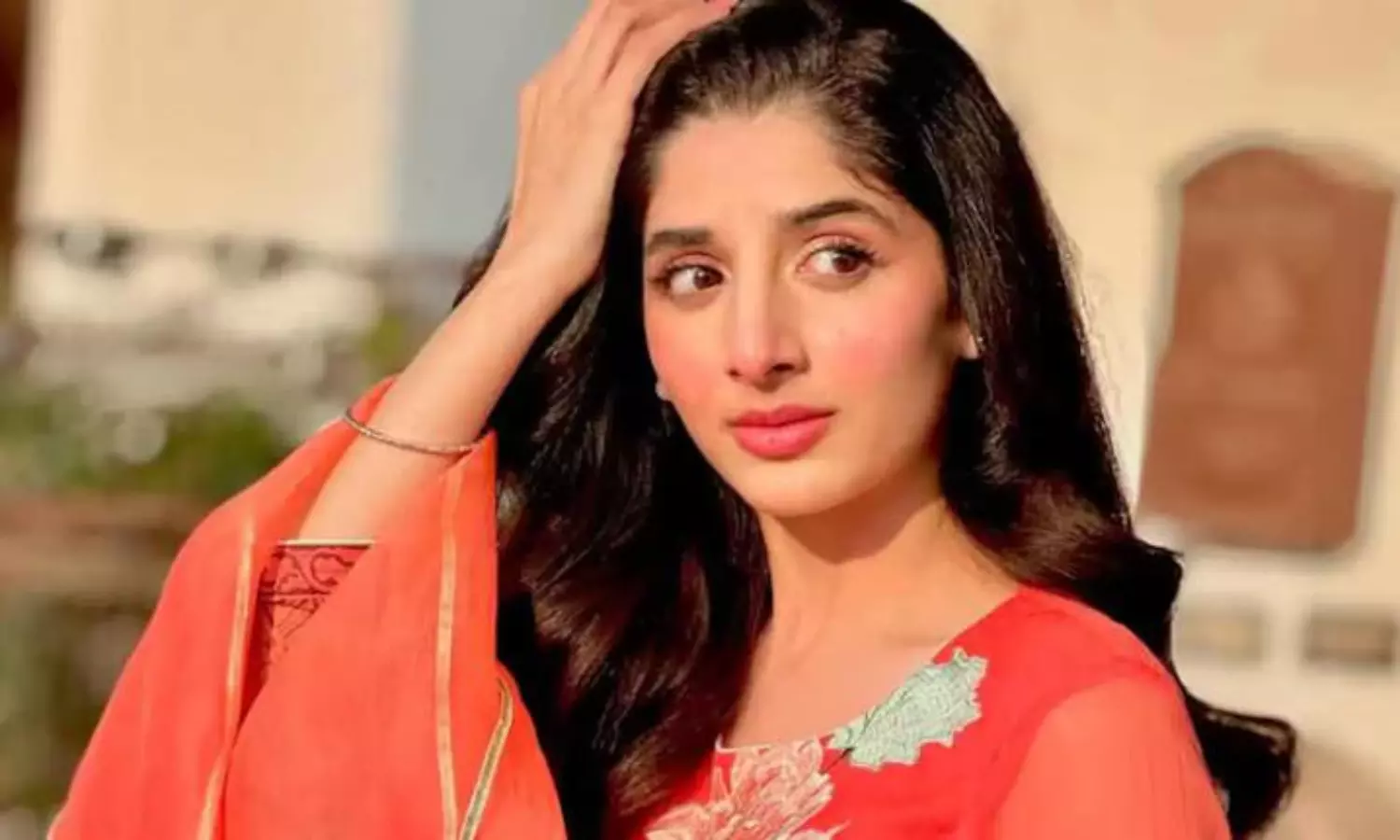 పాక్ న‌టికి షాకిచ్చిన బాలీవుడ్