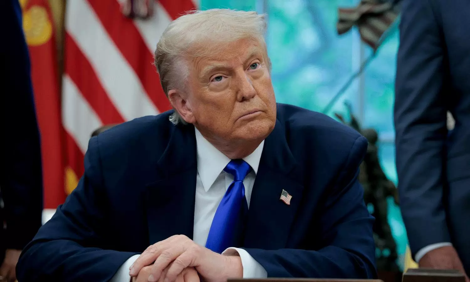 కాల్పుల విరమణ వేళ పాక్ ఉల్లంఘనలు ట్రంప్ కంటికి కనిపించవా? కాల్పుల విరమణ వేళ పాక్ ఉల్లంఘనలు ట్రంప్ కంటికి కనిపించవా?