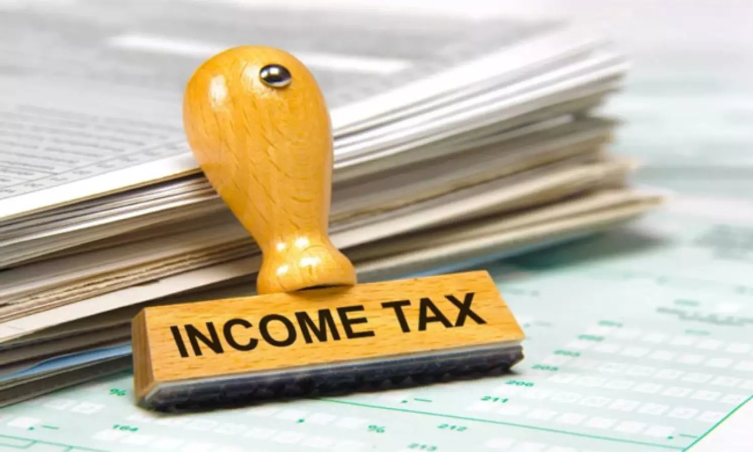 మాజీ ఎమ్మెల్యే కొడుకు మహా అవినీతి.. లంచం కోటి.. గిఫ్ట్ 2 కోట్ల ఫ్లాట్