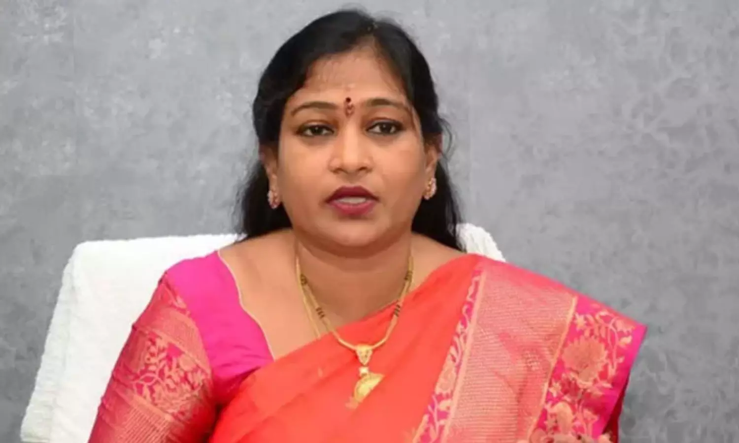 డోంట్ కేర్‌: మంత్రి చెప్పారు.. అధికారులు ప‌క్క‌న పెట్టారు..!