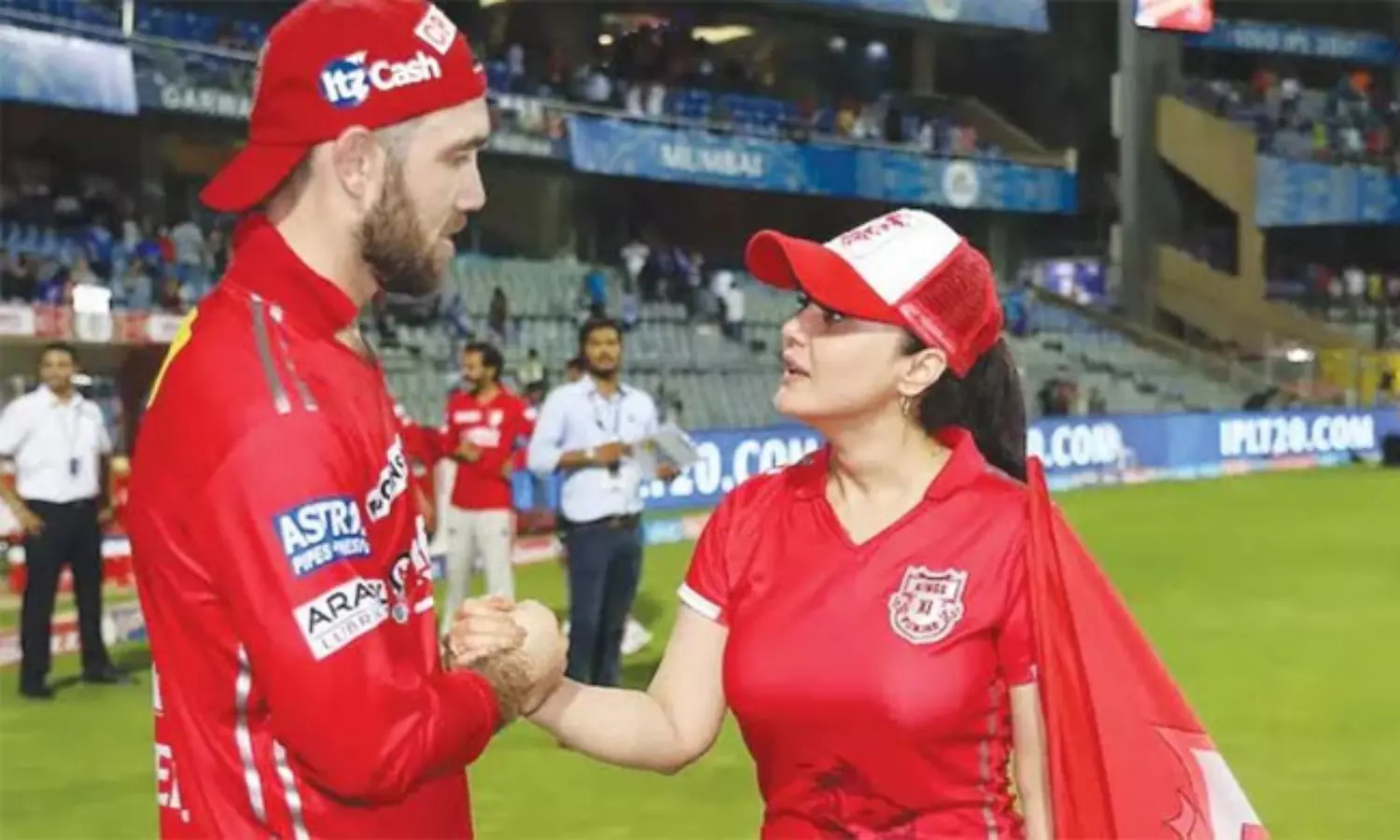 మాక్స్ వెల్ ను పెళ్లి చేసుకో.. ప్రీతి జింటా చేదు అనుభవం.. గట్టి కౌంటర్ మాక్స్ వెల్ ను పెళ్లి చేసుకో.. ప్రీతి జింటా చేదు అనుభవం.. గట్టి కౌంటర్