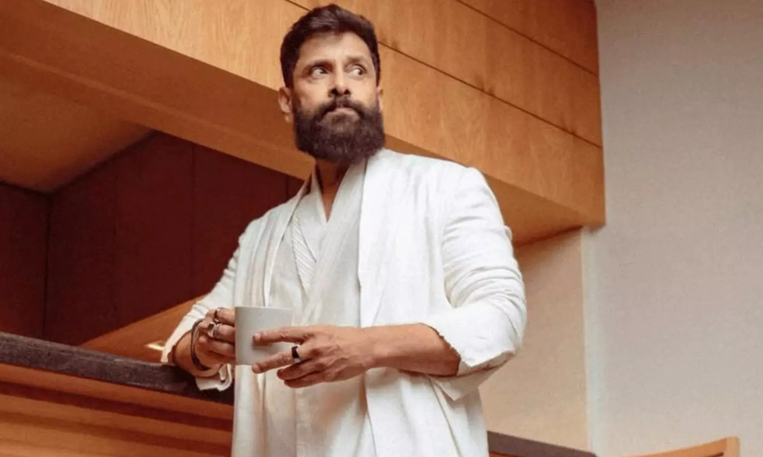 రాజమౌళి సినిమా.. సూర్య తరహాలో మిస్ చేసుకోడు కదా? రాజమౌళి సినిమా.. సూర్య తరహాలో మిస్ చేసుకోడు కదా?