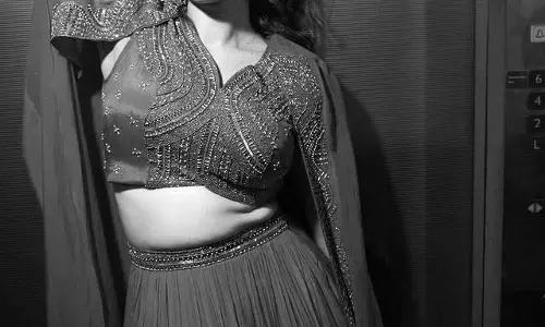 Kayadu Lohar’s New Pic Shows She’s ‘Committed to Carbs’