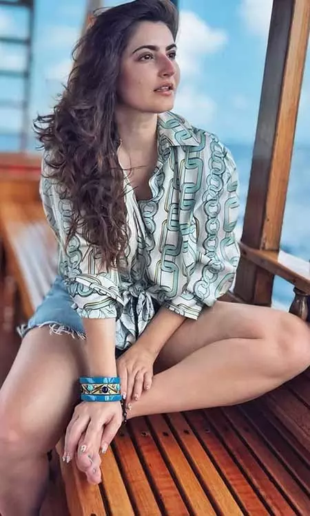 Shivaleeka Oberoi Glows in Vibrant New Pics
