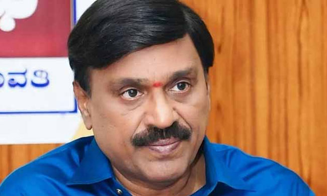 జైలు జనార్ధనరెడ్డి...నో స్పెషల్ అంటూ షాక్ | CBI Court Rejects Gali ...