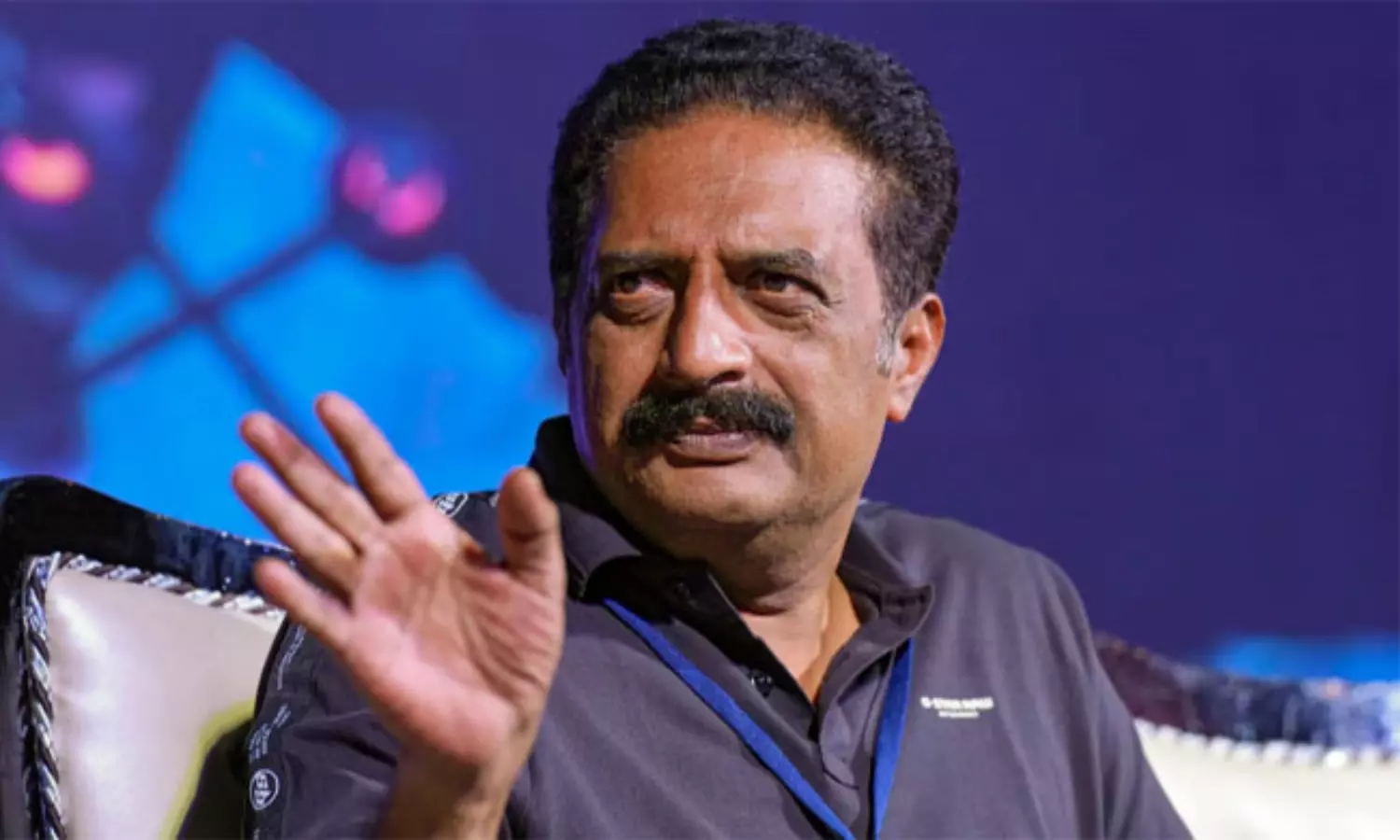 బీజేపీ పై ప్రకాష్ రాజ్ హాట్ కామెంట్స్!