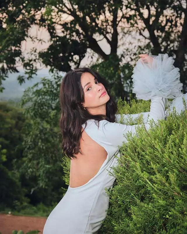 Chetna Pande’s Dreamy Garden Moment Has Fans Pausing to Breathe Chetna Pande’s Dreamy Garden Moment Has Fans Pausing to Breathe