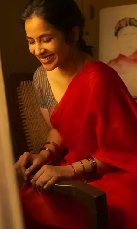 Komalee Prasad Captures Beauty Beyond Words