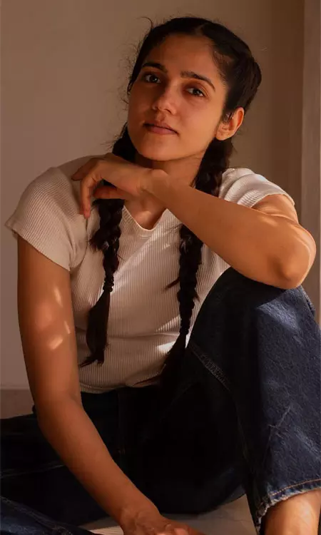 ENE Girl Simran Choudhary Is Under Utilised