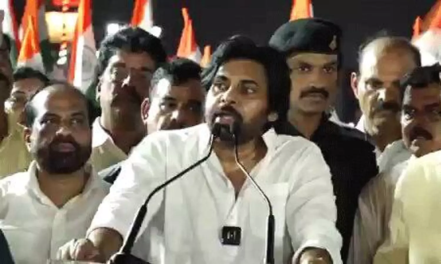 Tiranga Yatra in Vijayawada Pawan Kalyan Fiery Speech