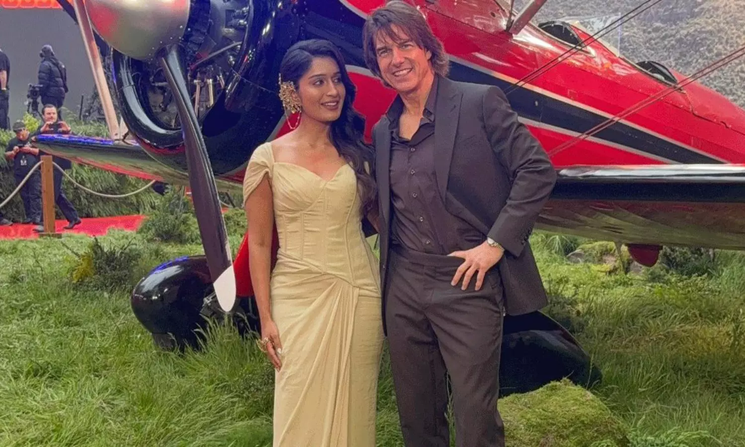 డ్రీమ్ మూమెంట్.. టామ్ క్రూజ్తో నిహారిక! డ్రీమ్ మూమెంట్.. టామ్ క్రూజ్తో నిహారిక!