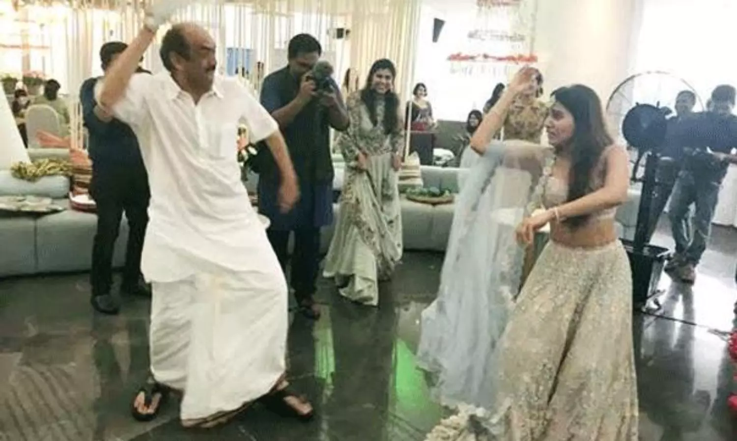 Samantha Gets Emotional at Shubham Success Meet