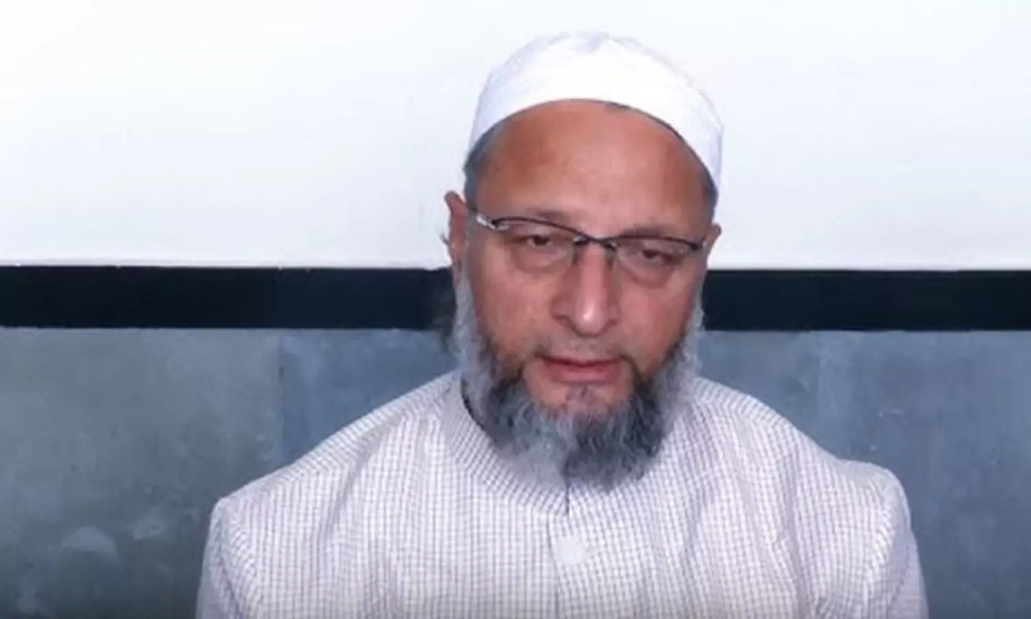 ఇవన్నీ ప్రపంచానికి చెప్పాల్సిన విషయాలు.. పాక్ పై ఒవైసీ నిప్పులు! ఇవన్నీ ప్రపంచానికి చెప్పాల్సిన విషయాలు.. పాక్ పై ఒవైసీ నిప్పులు!