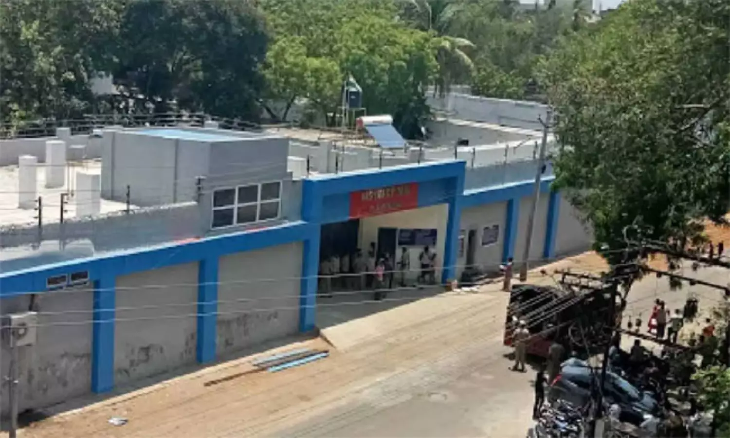 విజయవాడ జైల్లో ఏదో జరుగుతోంది..? జైలర్ ఆకస్మిక బదిలీపై ఊహాగానాలు నిజమేనా!