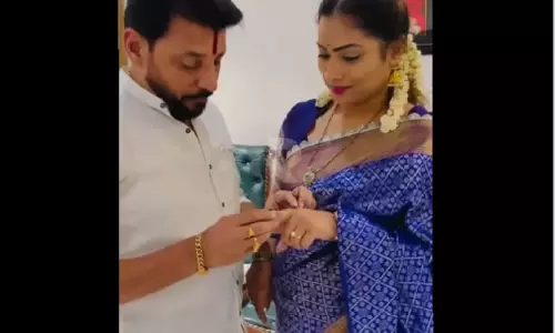 ముచ్చట్లు తీర్చుకుంటున్న దువ్వాడ !