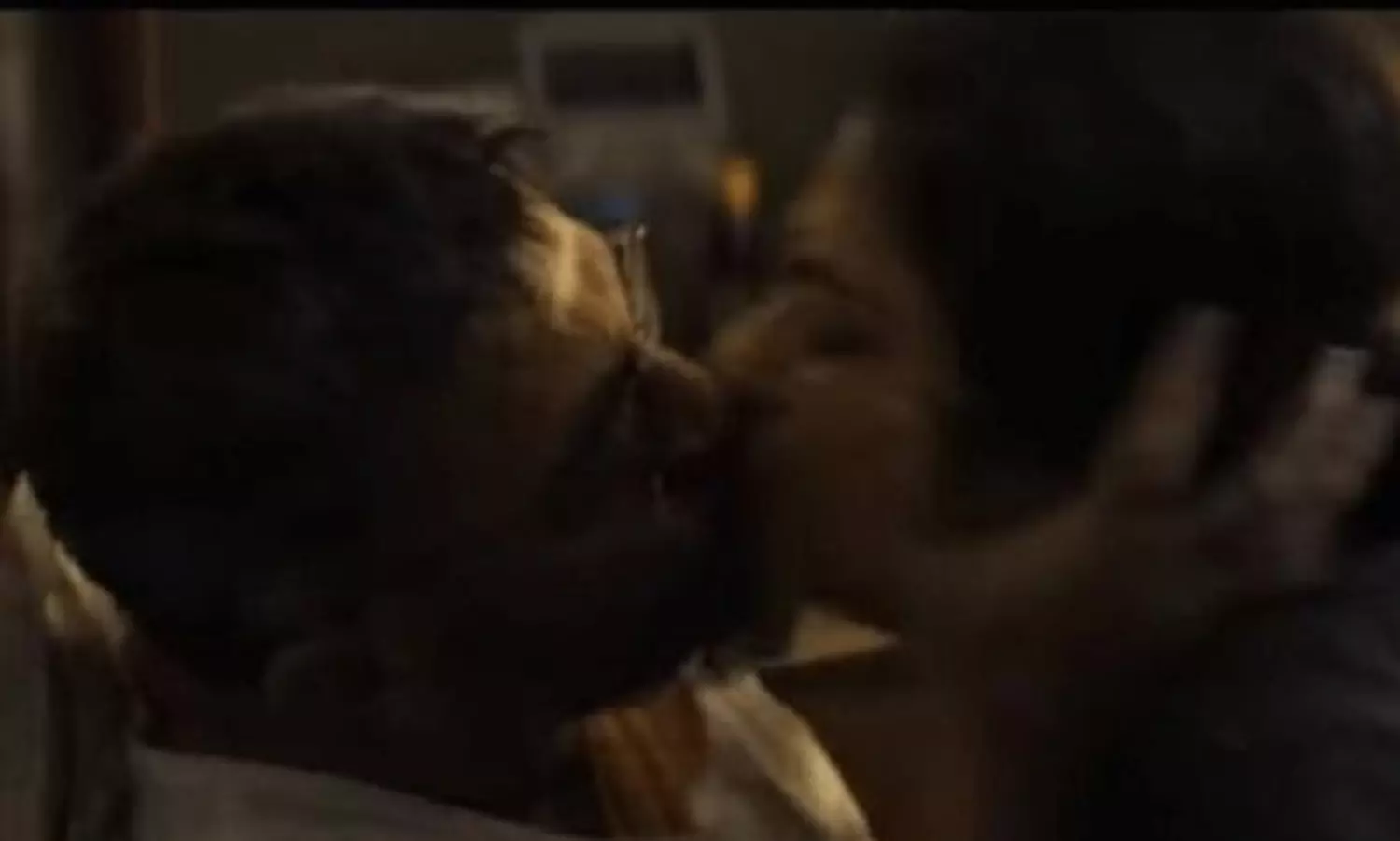 త్రిష‌తో లిప్ లాక్ అయితే ఇంకా ఫీల‌య్యేవారేమో!