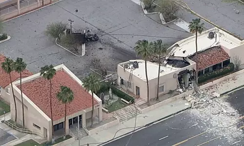 అమెరికాను తాకిన ఉగ్రవాదం.. హెల్త్ క్లీనిక్ లో బాంబు పేలుడు!