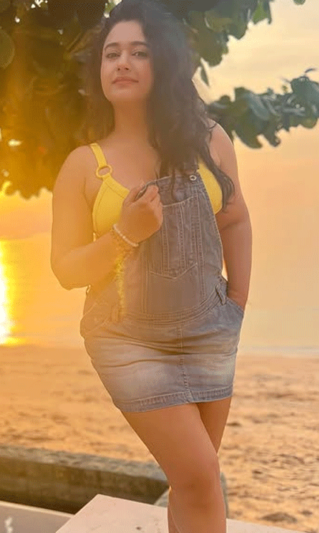Poonam Bajwa Raises Temperature in This Beach look