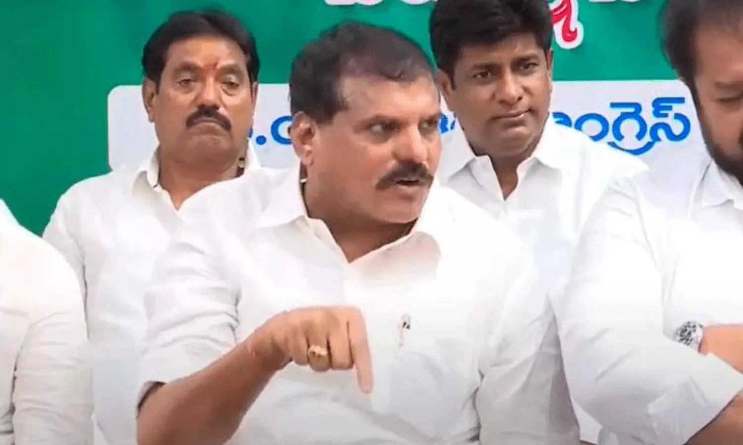 బొత్సన్న పెద్దరికంపై వైసీపీలో కొత్త చర్చ ?