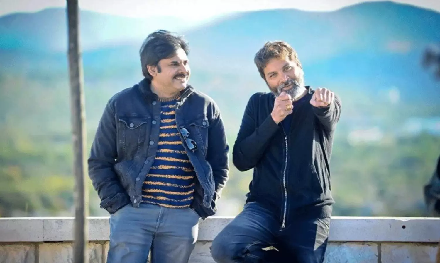 పవన్ ఎక్కడుంటే.. త్రివిక్రమ్ అక్కడే..