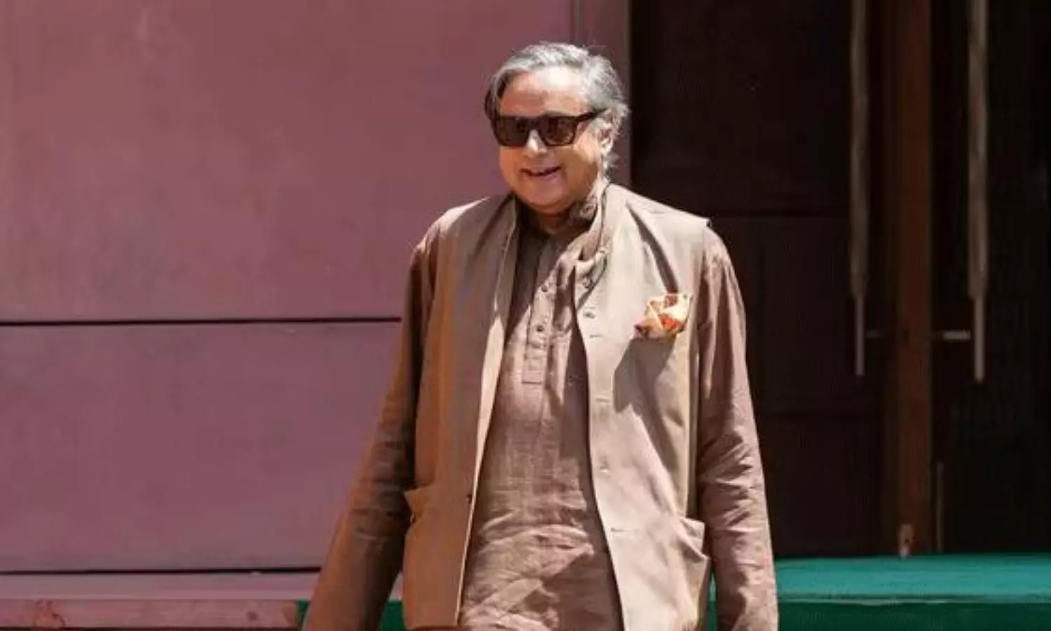 Is Shashi Tharoor Drifting Away from Congress?