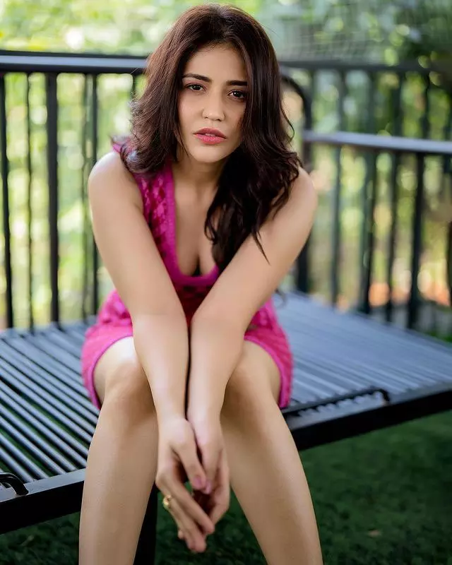 Priyanka Jawalkar Makes You Mad With Her Stylish Pics Priyanka Jawalkar Makes You Mad With Her Stylish Pics