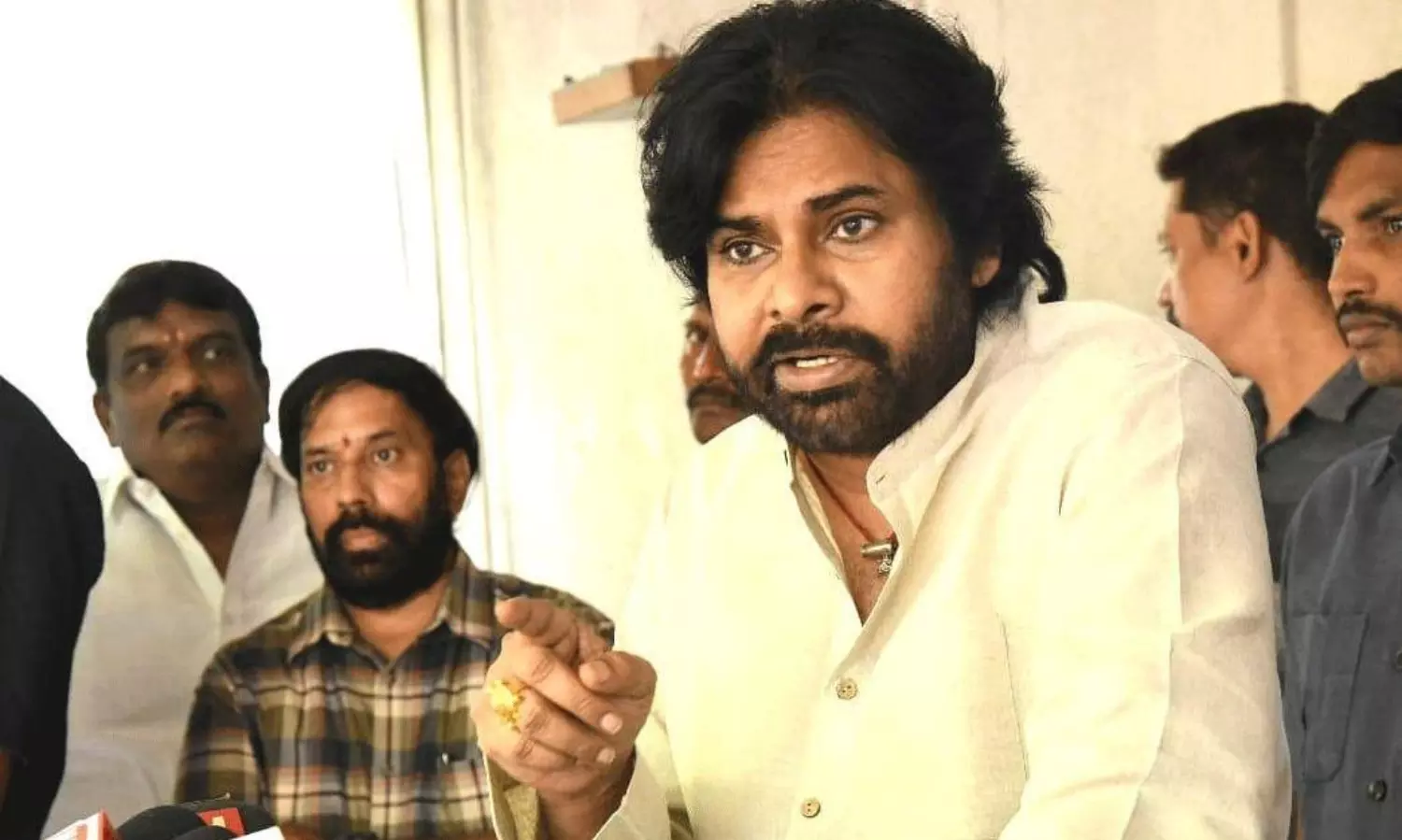 Woman Offers Earrings as Bribe in Front of Collector Allegations Against JanaSena Leader