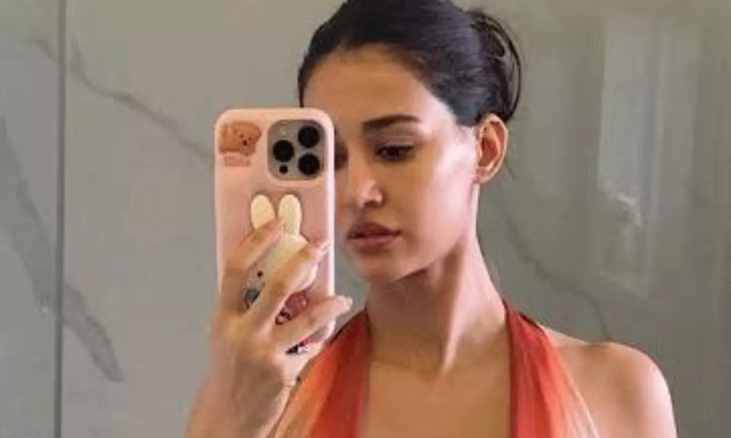 అందాల దిశా అదిరే మిర్రర్‌ సెల్ఫీ