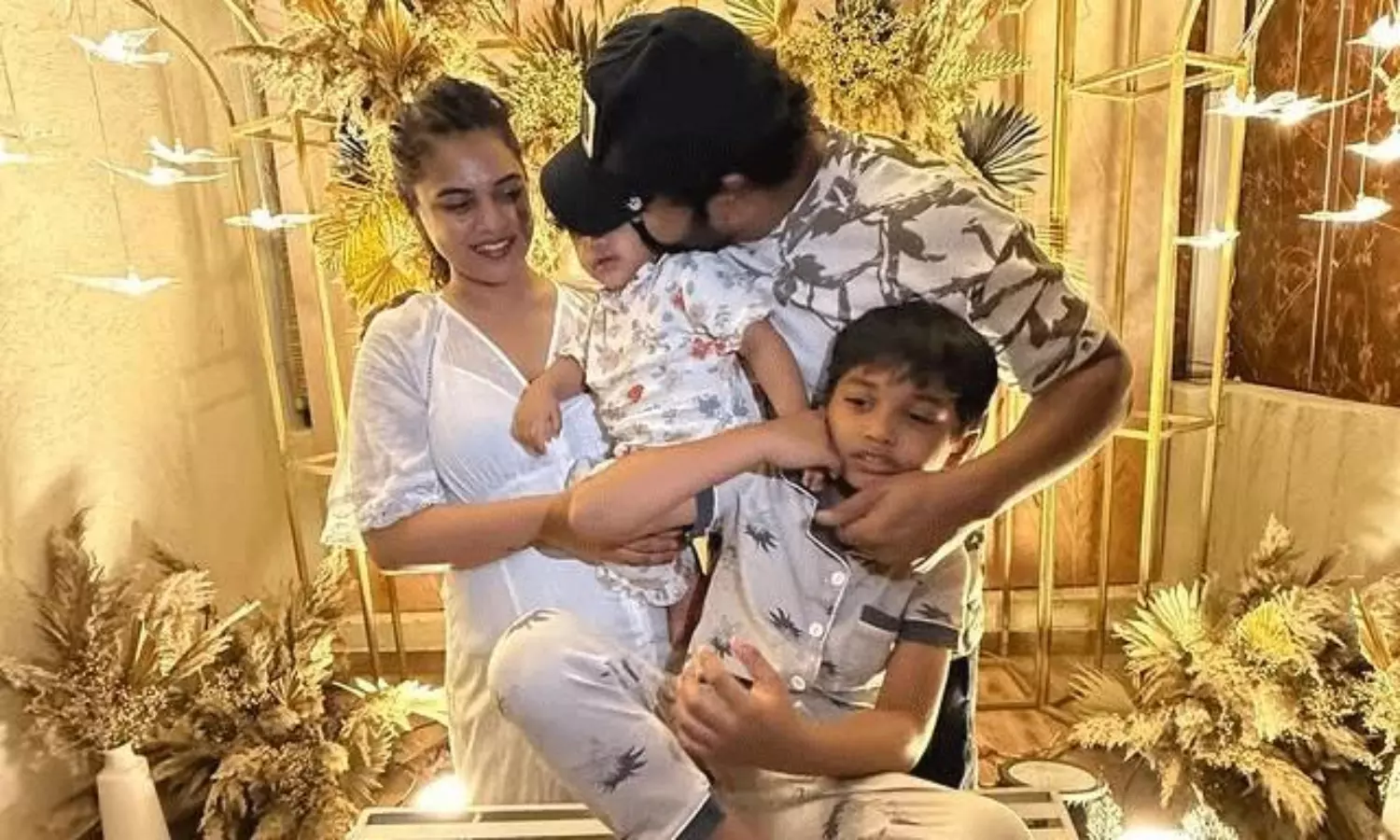 ప్రతి పునర్జన్మలోనూ నువ్వే భర్తగా రావాలి ప్రతి పునర్జన్మలోనూ నువ్వే భర్తగా రావాలి