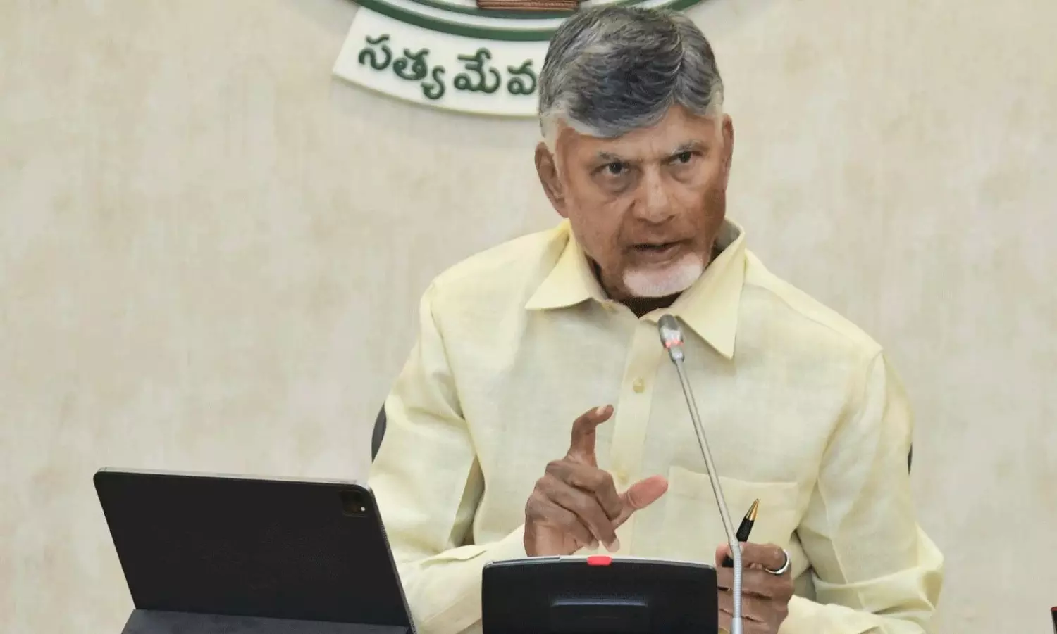 ఆ జిల్లా వాసుల కోరిక తీరుస్తున్న బాబు ఆ జిల్లా వాసుల కోరిక తీరుస్తున్న బాబు