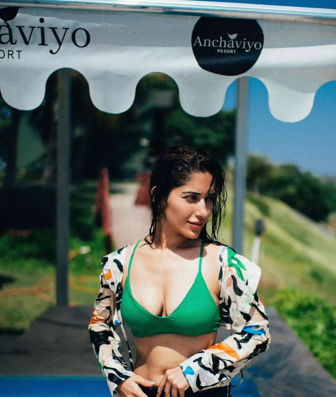 Ruhani Sharma Reveals Her Daily Beauty Secret That Keeps Her Glowing Ruhani Sharma Reveals Her Daily Beauty Secret That Keeps Her Glowing