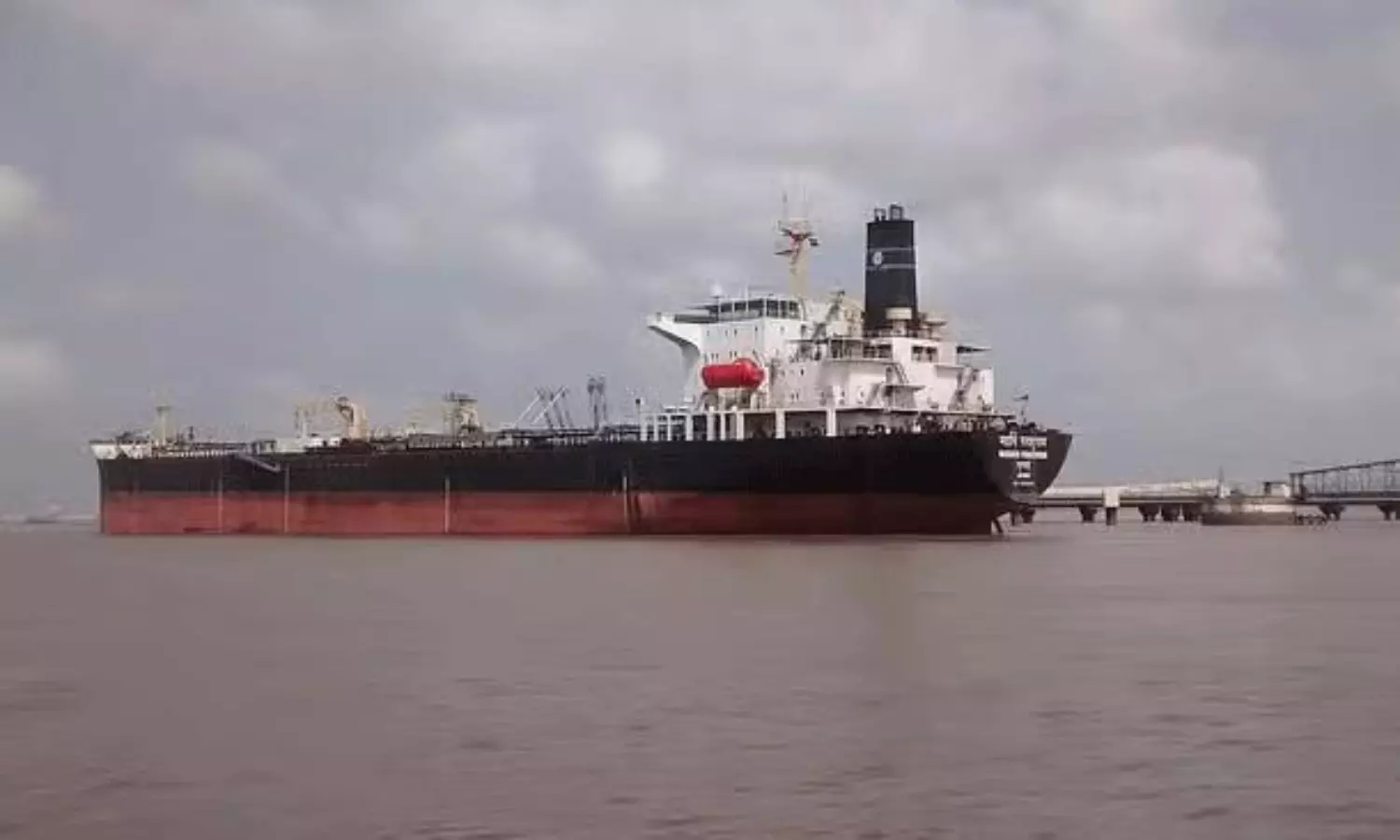 రూ.85,000 కోట్ల డీల్.. భారత్ భారీ చమురు నౌకల కొనుగోలుకు సిద్ధం!