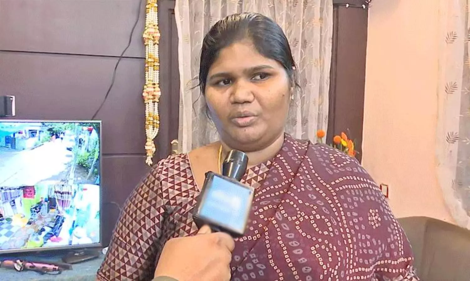 వైసీపీ వస్తే ఆమెకే హోంమంత్రి పదవి.. సోషల్ మీడియాలో వీడియో వైరల్!