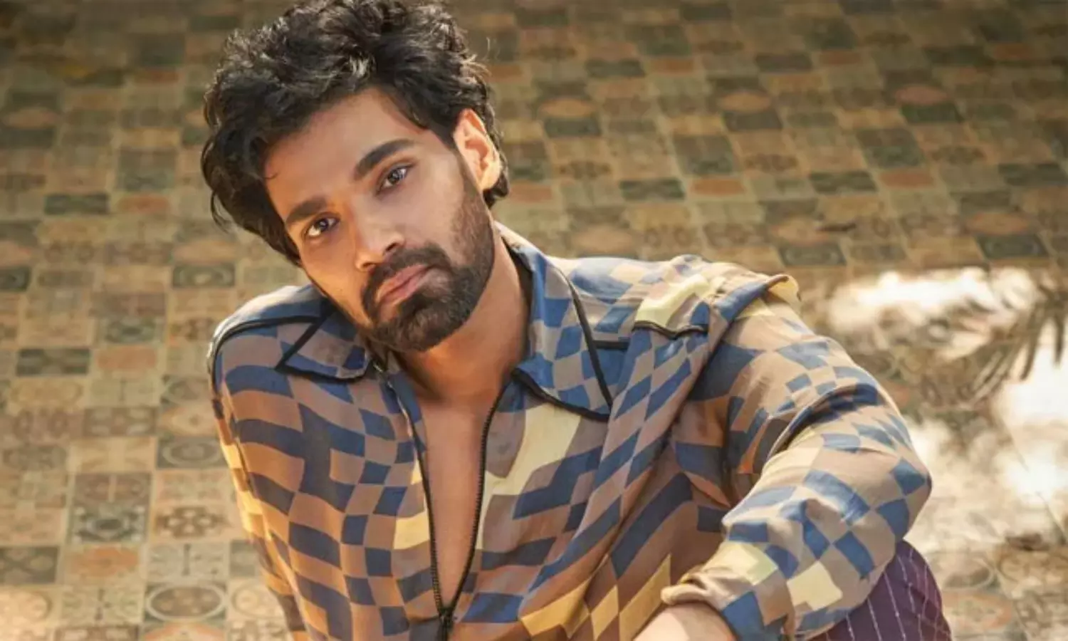 బెల్లంకొండ నెక్స్ట్.. ఇండియాని షేక్ చేసేలా ఉంటుందట! బెల్లంకొండ నెక్స్ట్.. ఇండియాని షేక్ చేసేలా ఉంటుందట!