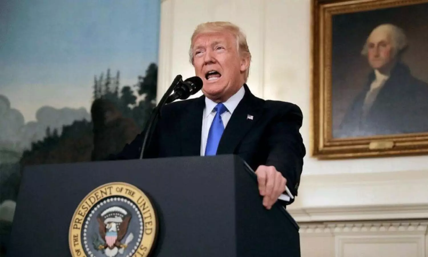 మూర్ఖుడి మాటలకు బదులు ఇవ్వాలా కాంగ్రెస్?